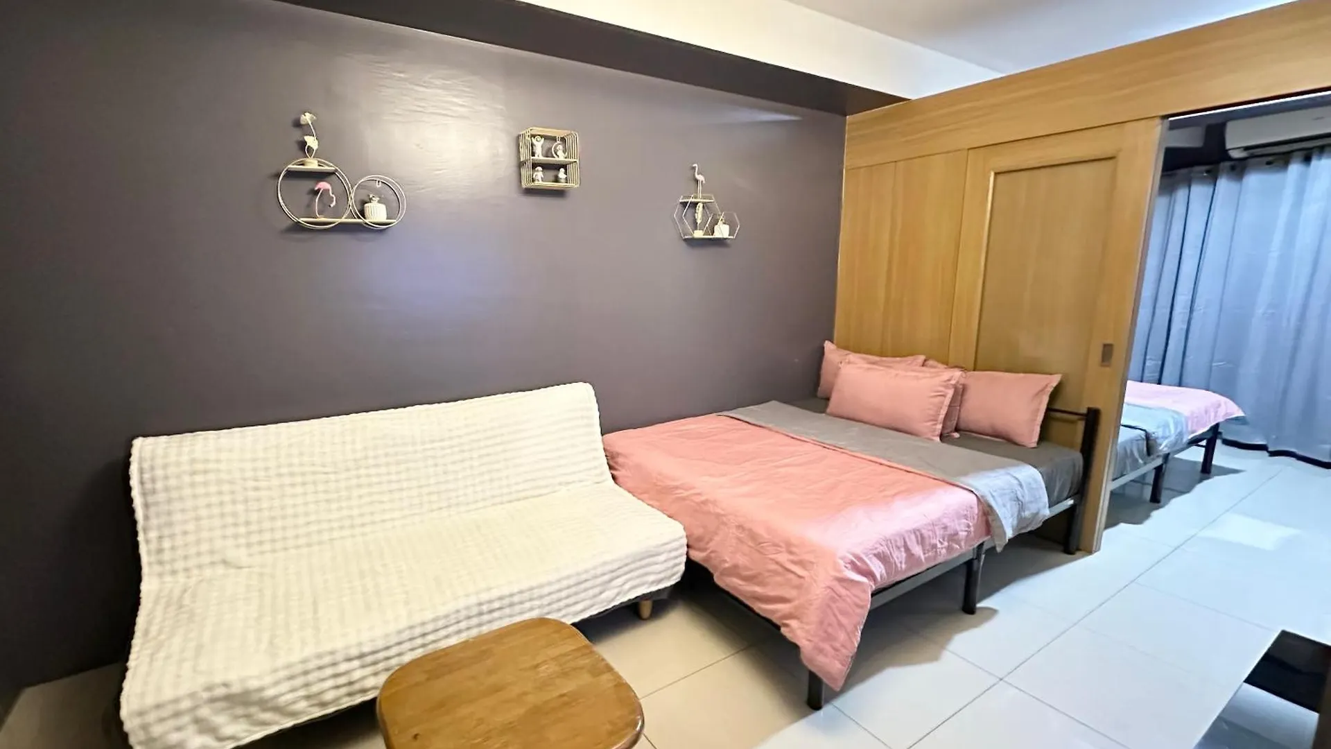 Aparthotel Kathys Crib Family Suite Room Manila