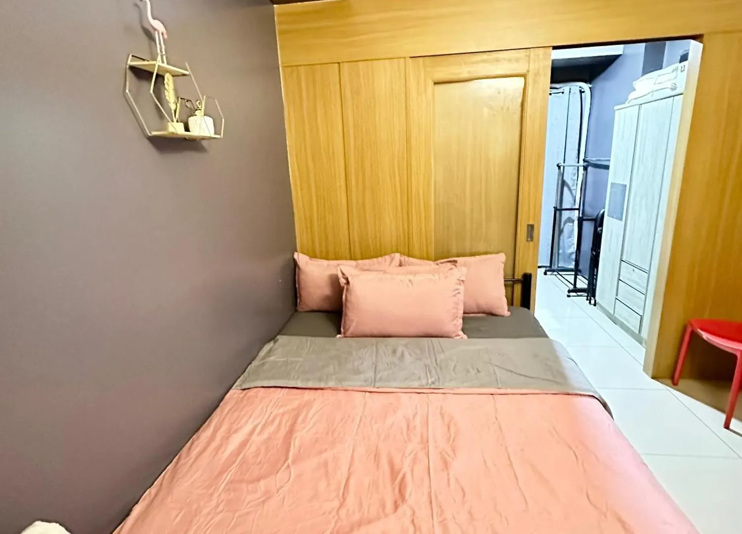 Kathys Crib Family Suite Room Manila Aparthotel